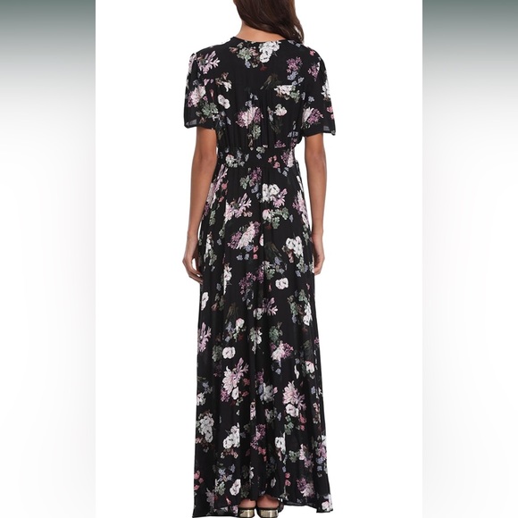 Flowy maxi dress - Picture 2 of 10